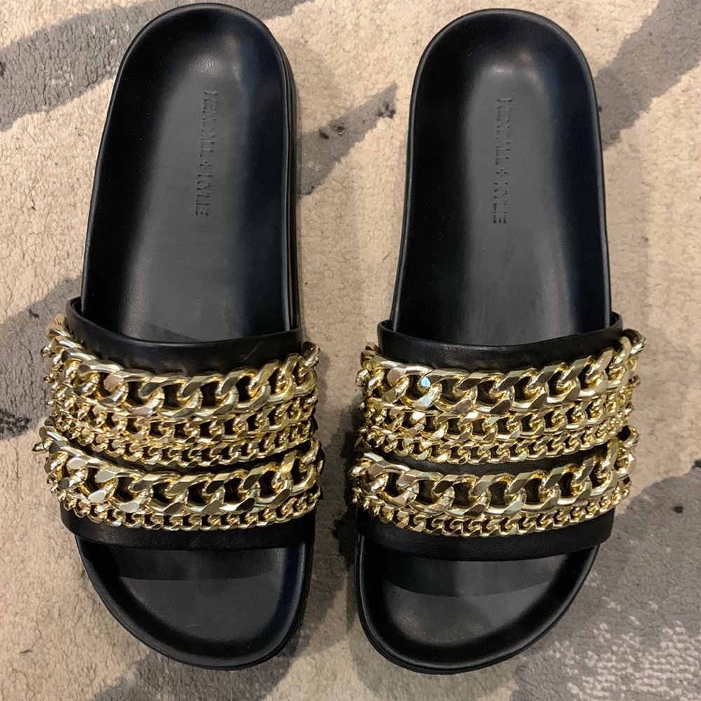 KENDALL & KYLIE Slides Size 8M